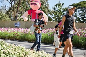 BIB: 
                            <button type="button" onclick="openModal(27803552)" class="btn btn-primary btn-sm float-right btn-popup" data-toggle="modal" data-target=".modal-high-quality">
                        <i class="fas fa-shopping-cart"></i> Add to Cart
                    </button>
                                            <button type="button" onclick="isThisMe(27803552, true)" class="btn btn-success btn-sm float-right btn-popup btn-isme hidden" data-toggle="tooltip" data-placement="bottom" title="นี่คือรูปของคุณใช่ไหม คลิกที่นี่เพื่อเอาเข้าอัลบั้ม">
                        <i class="fas fa-plus"></i> Add to album
                    </button>
                    <button type="button" onclick="isThisMe(27803552, false)" class="btn btn-warning btn-sm float-right btn-popup btn-isnotme hidden">
                        <i class="fas fa-ban"></i> Remove from album
                    </button>